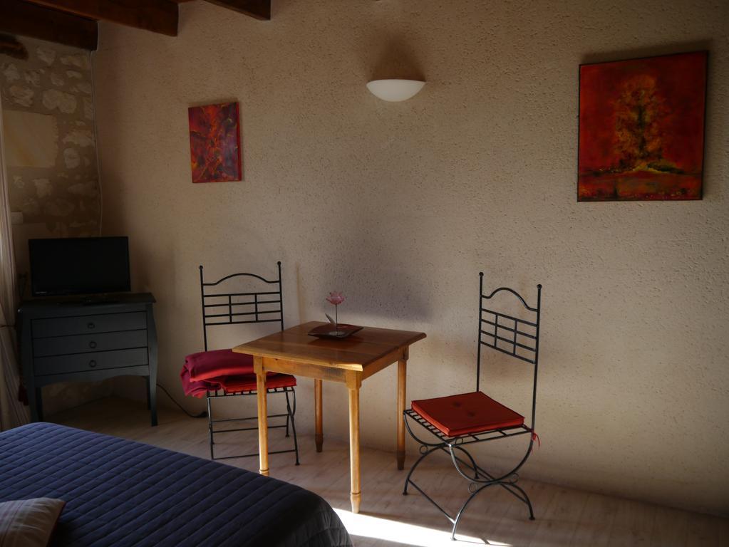 Logis Auberge De Crissay Pokoj fotografie